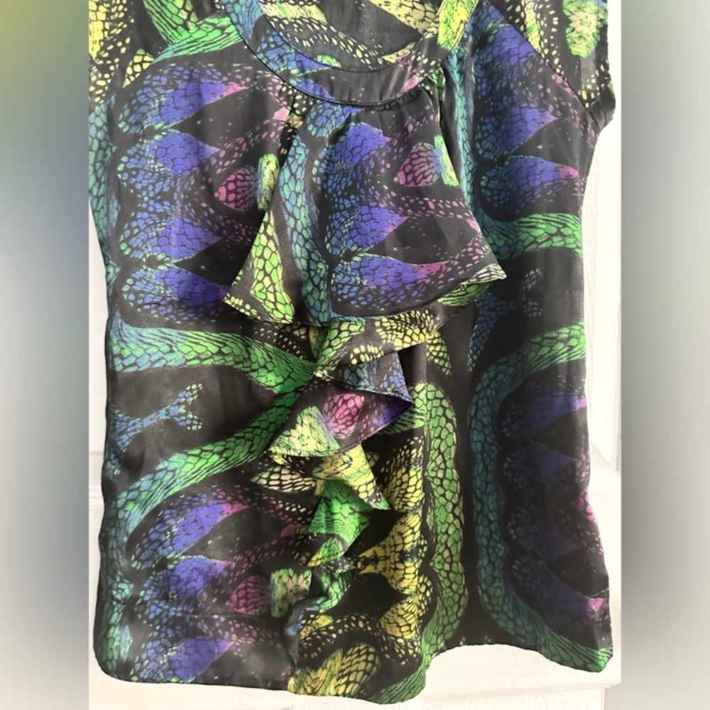 Snakeskin Print Pattern Sleeveless Ruffle Top - Picture 3 of 5